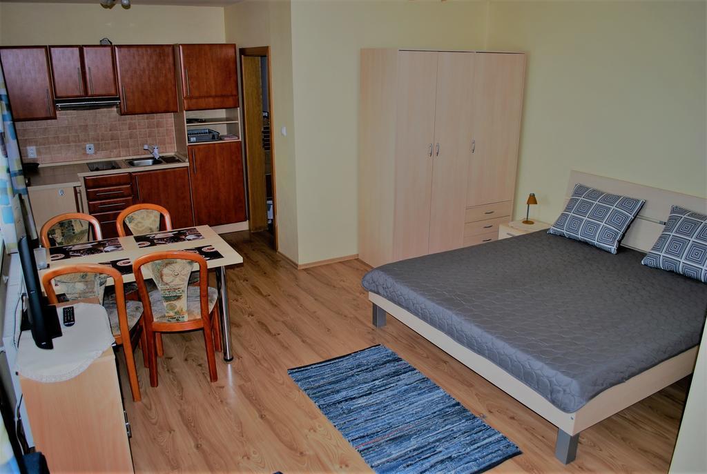 Beska Apartamento Bešeňová Exterior foto