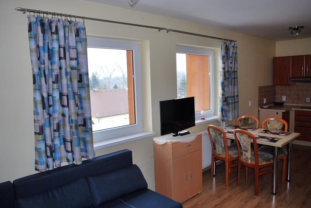 Beska Apartamento Bešeňová Exterior foto