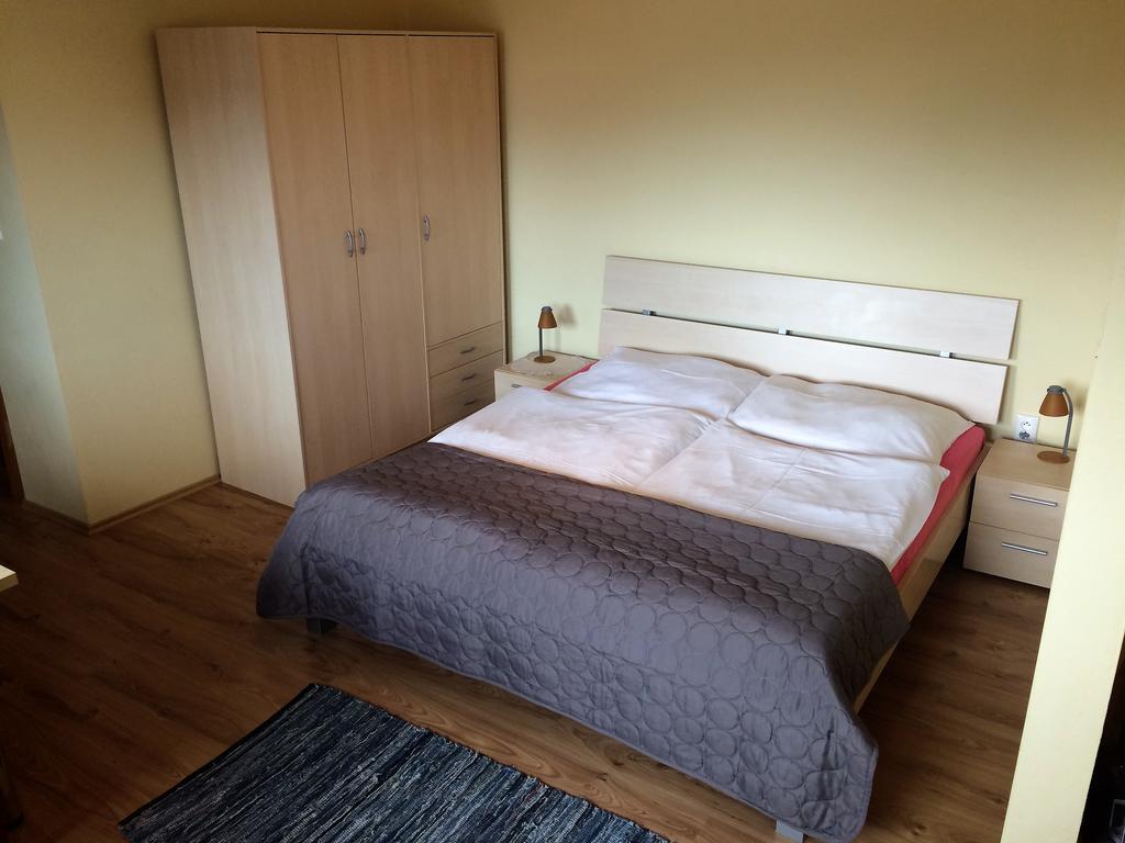 Beska Apartamento Bešeňová Exterior foto