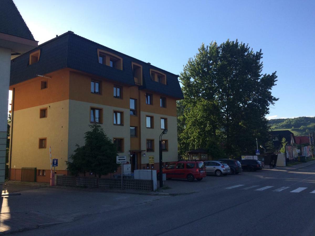 Beska Apartamento Bešeňová Exterior foto