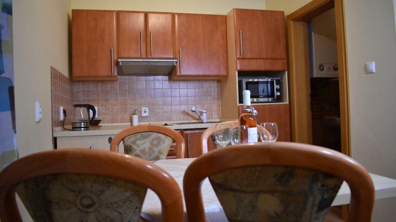Beska Apartamento Bešeňová Exterior foto